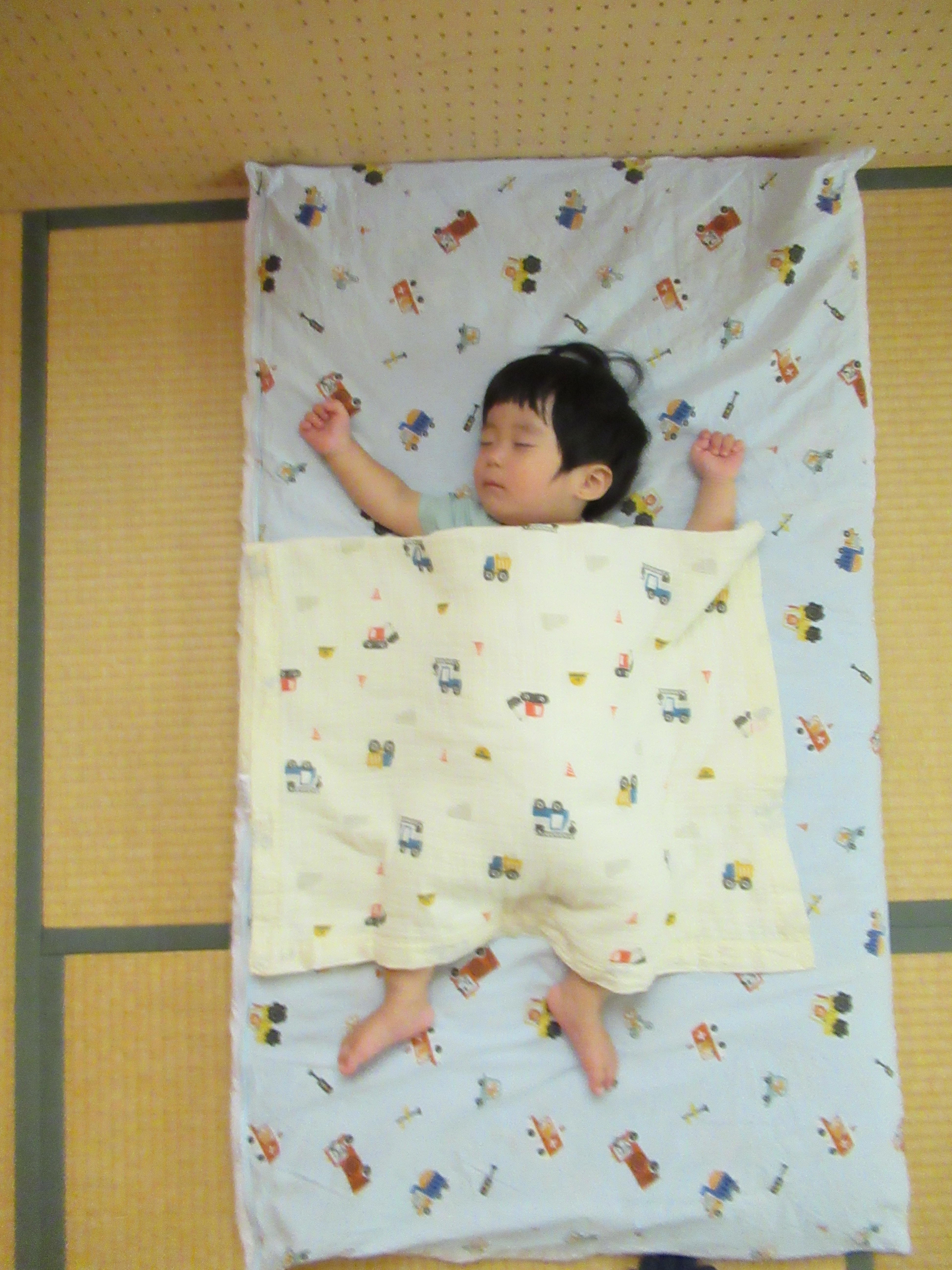 0歳児クラスの子どもたち！～大きくなるよ！～